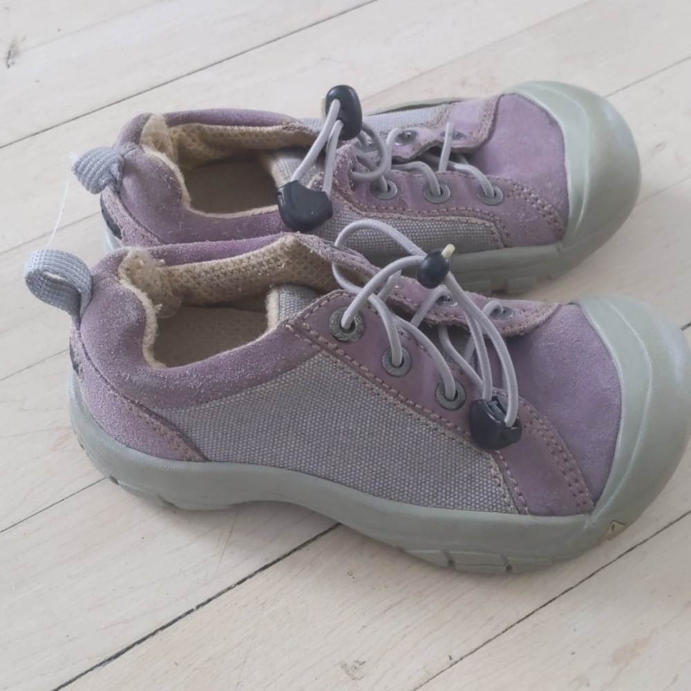 Girls Keen shoes